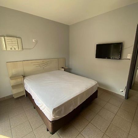 Apartamento Com Estacionamento, Wi-Fi, Ar Condicionado A 300 Metros Da Praia Da Enseada No Guaruja. Exterior photo