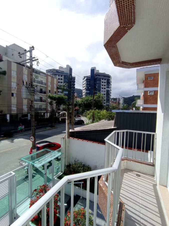 Apartamento Com Estacionamento, Wi-Fi, Ar Condicionado A 300 Metros Da Praia Da Enseada No Guaruja. Exterior photo