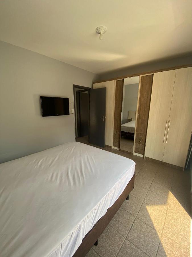 Apartamento Com Estacionamento, Wi-Fi, Ar Condicionado A 300 Metros Da Praia Da Enseada No Guaruja. Exterior photo