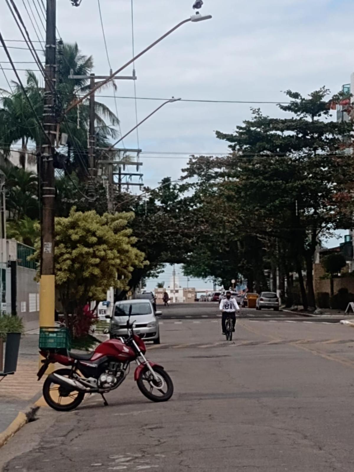 Apartamento Com Estacionamento, Wi-Fi, Ar Condicionado A 300 Metros Da Praia Da Enseada No Guaruja. Exterior photo